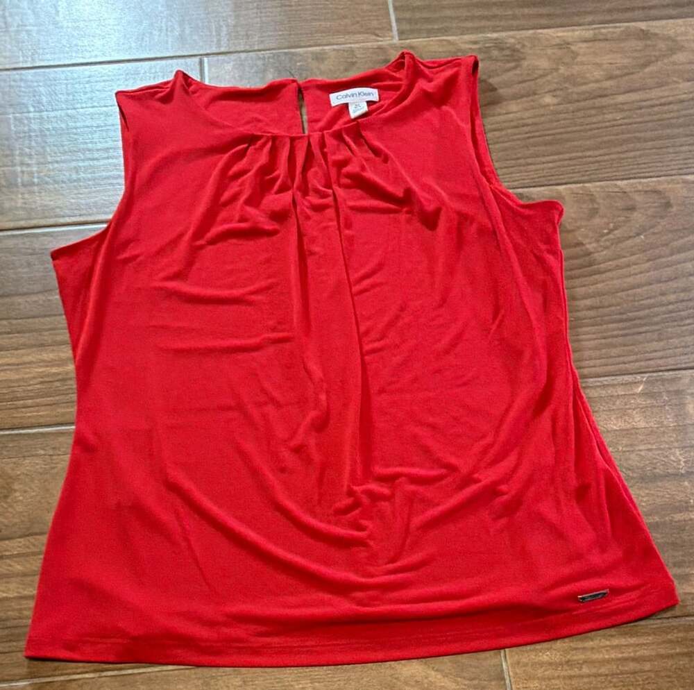 Calvin Klein Sleeveless Blouse Size L Red Pleated Neck Top